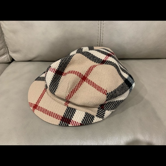 Burberry check hat/cap - Picture 4 of 8